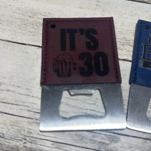 Leather/stainless steel bottle openers  - Picture 5 of 6